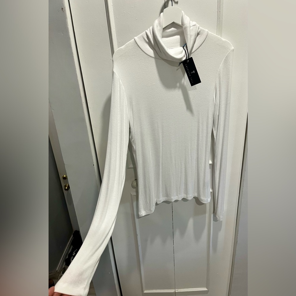 American Tall Turtleneck 🤍 - Picture 14 of 14